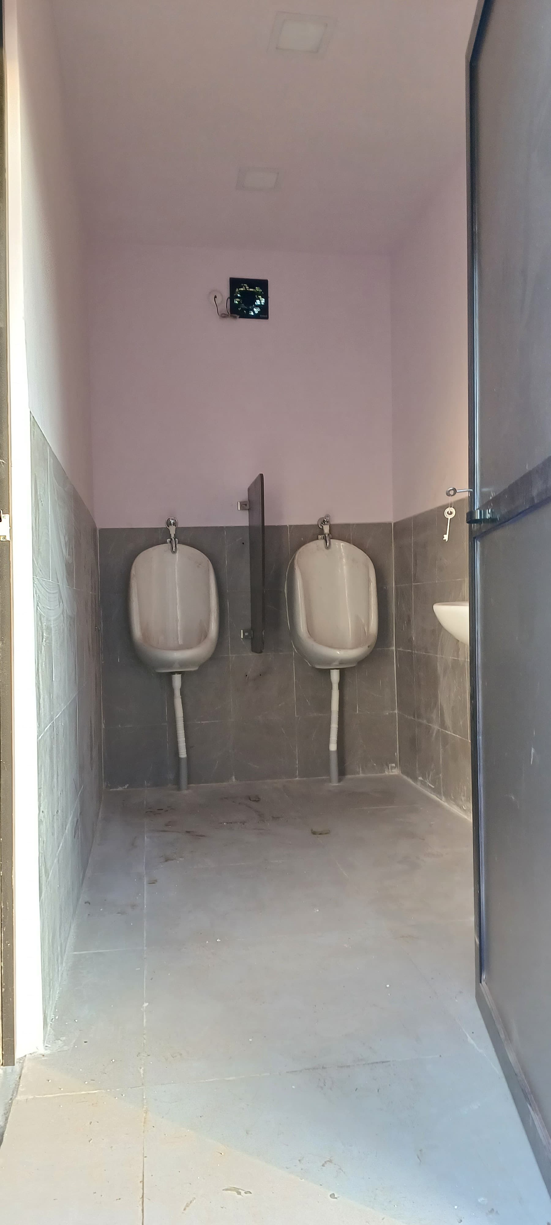 Compact Washroom Units - Image 4
