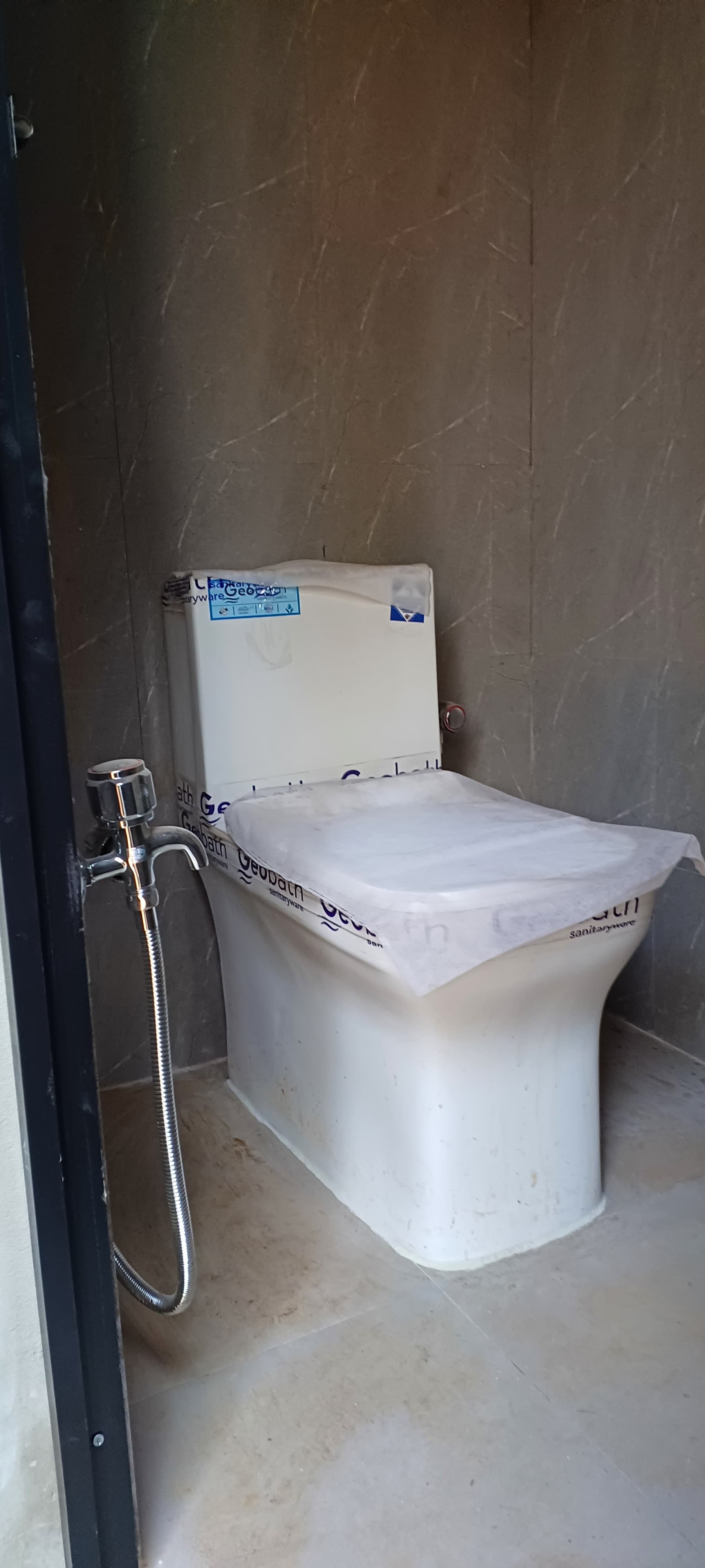 Multi-Unit Washroom Complex